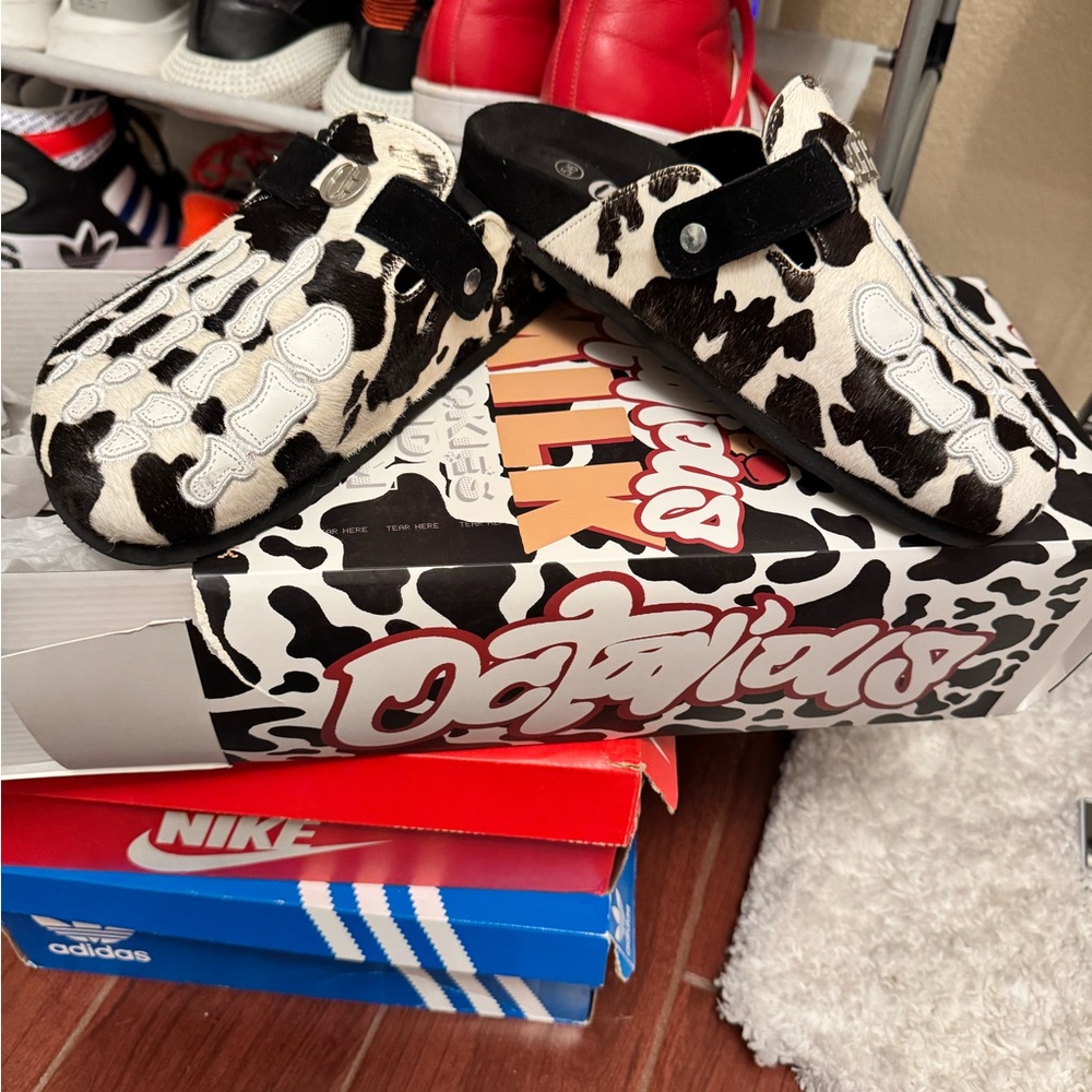 Crocs Cow Pattern Slip-Ons